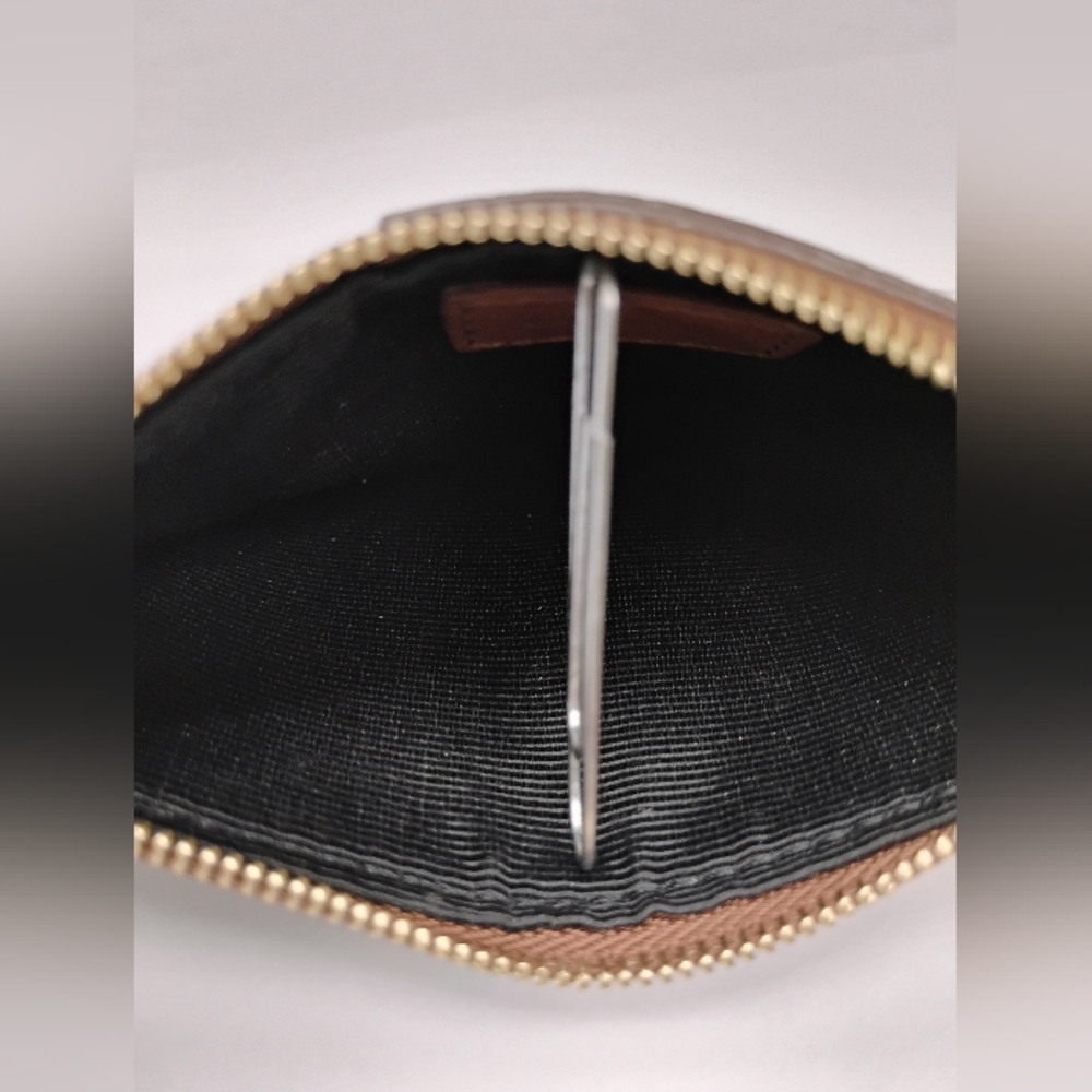 EUC Burberry Zip Card Case - Somerset Vintage Check - Picture 8 of 9